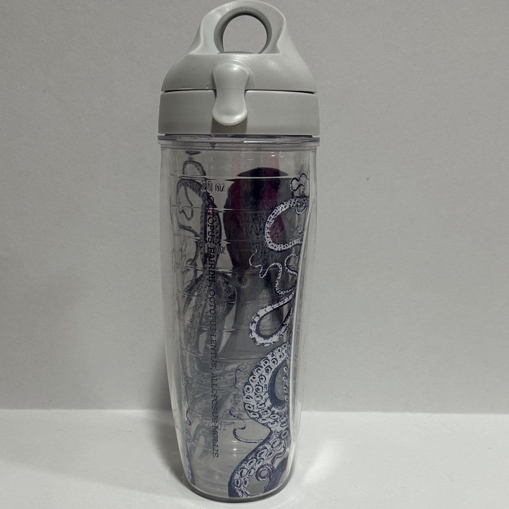 Tervis 24 oz Blue Octopus Tumbler - Picture 3 of 5